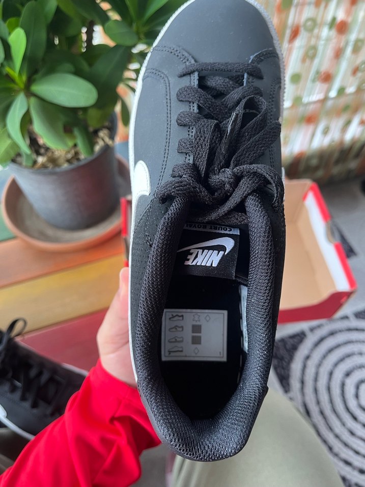 Siyah Beyaz Nike Spor Ayakkabı - Görsel 3