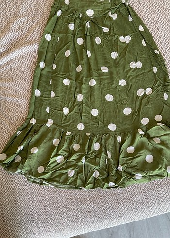 Yeşil Puantiyeli Uzun Volanlı Etek - Görsel 2