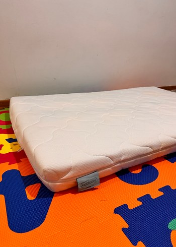 Beden beyaz Renk Cottony Beyaz Bebek Beşiği ve Sünger Yatak 70x110