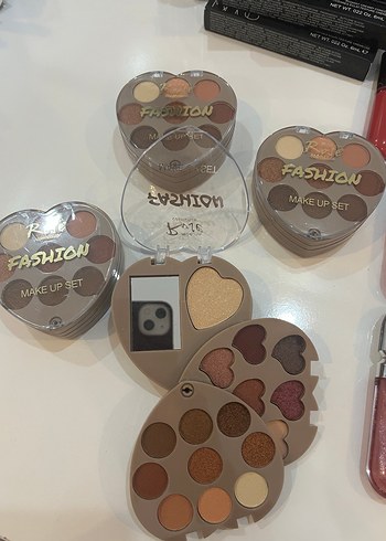 Moda Temalı Far Paleti - Görsel 2