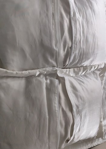 Nakışlı krem Yatak Örtüsü - Görsel 4