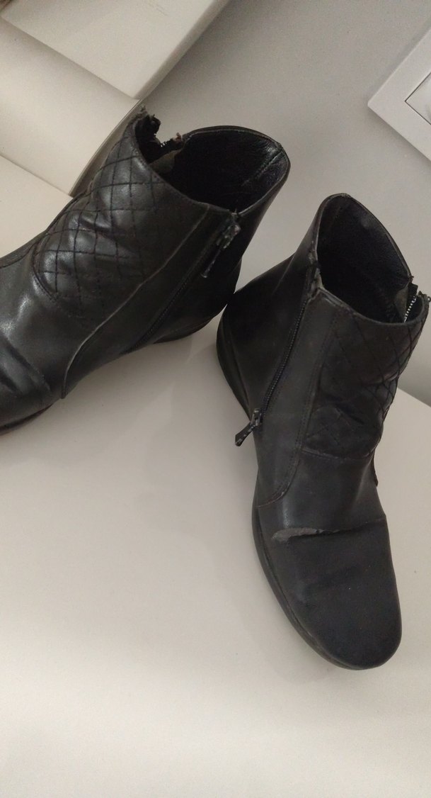 Fermuarlı Siyah Kadın Dolgu Topuk Bot - Görsel 4