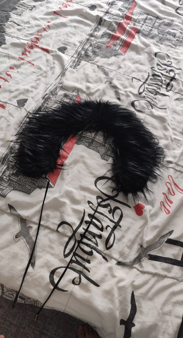 Siyah Kürk Detaylı Gotik Boyunluk - Görsel 2