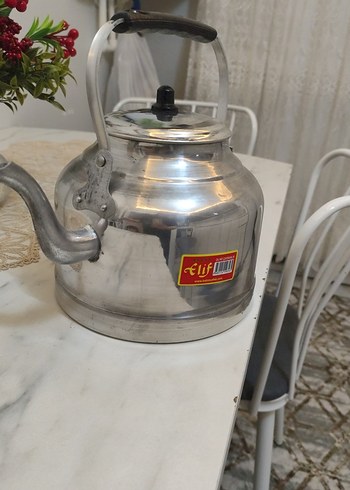 Parlak Beyaz Çaydanlık - Görsel 3