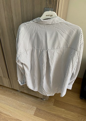 Zara Düğmeli Uzun Kollu Çizgili Keten Gömlek