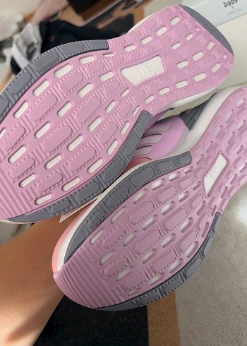 Kadın adidas
 orijinal ayakkabı Amerikadan geldi - Görsel 4