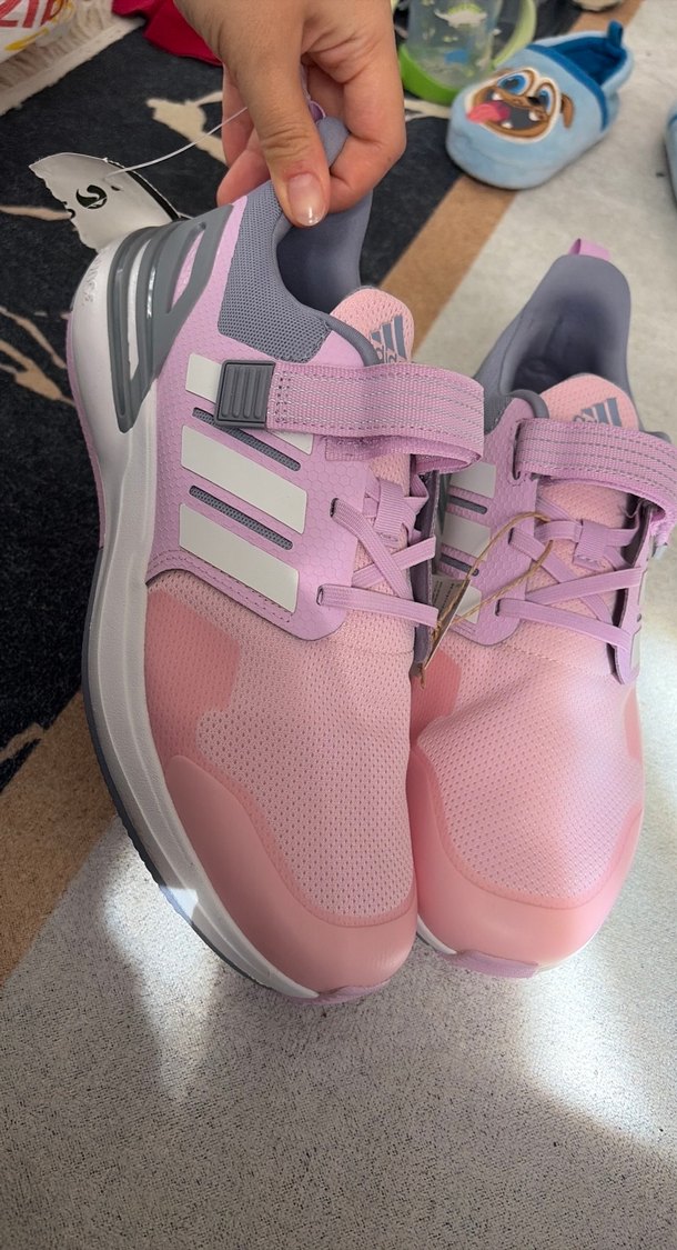 Kadın adidas
 orijinal ayakkabı Amerikadan geldi - Görsel 2