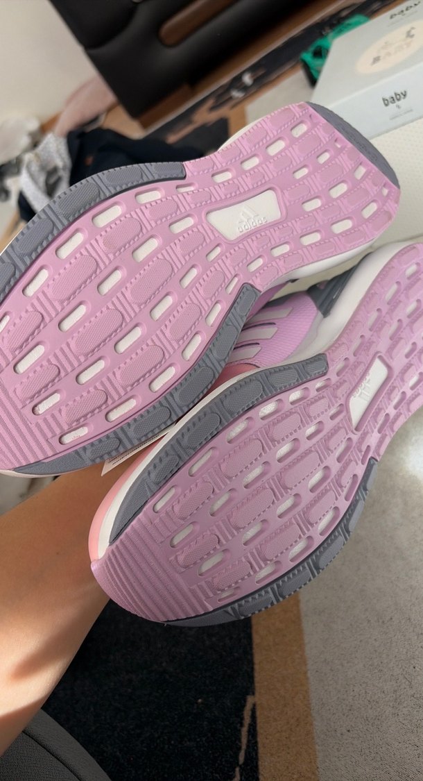 Kadın adidas
 orijinal ayakkabı Amerikadan geldi - Görsel 4