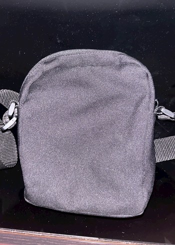 Unisez Siyah Gri Baskılı Omuz Çantası - Görsel 2