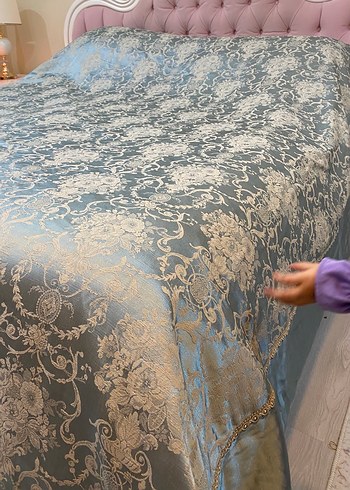 Karaca İşlemeli Yatak Örtüsü - Görsel 2