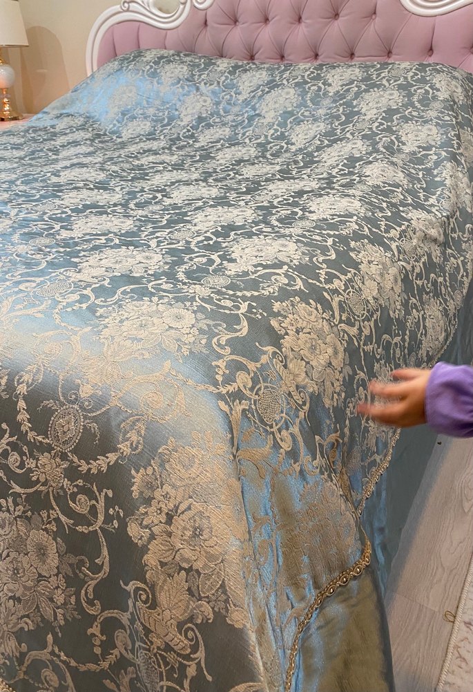 Karaca İşlemeli Yatak Örtüsü - Görsel 2