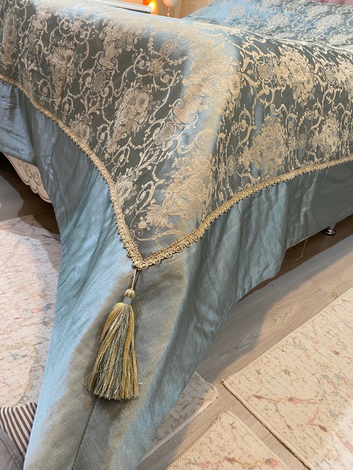 Karaca İşlemeli Yatak Örtüsü - Görsel 4