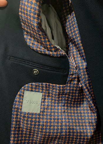 Bordo Kravatlı Klasik Kesim Erkek Takım Elbise - Görsel 3