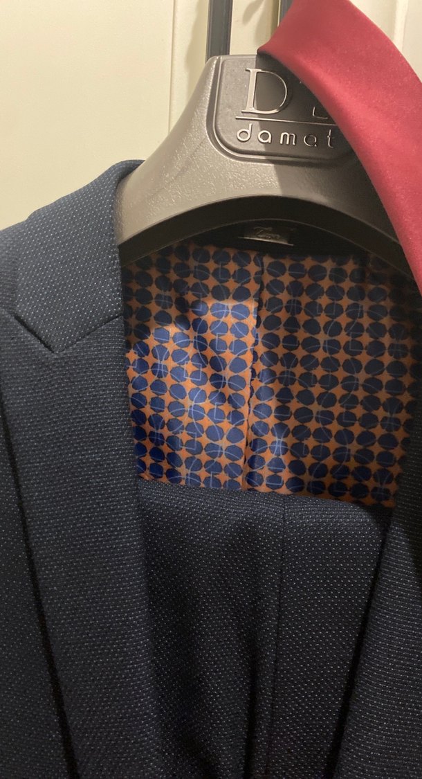 Bordo Kravatlı Klasik Kesim Erkek Takım Elbise - Görsel 2