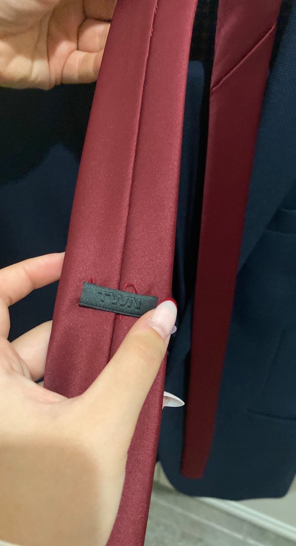 Bordo Kravatlı Klasik Kesim Erkek Takım Elbise - Görsel 4