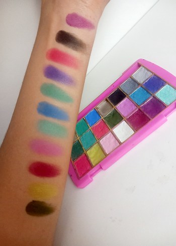 Canlı Renkli Göz Farı Paleti - Görsel 2