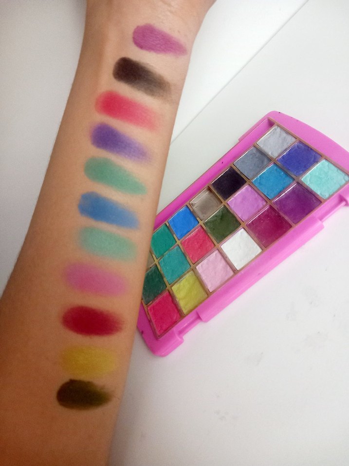 Canlı Renkli Göz Farı Paleti - Görsel 2