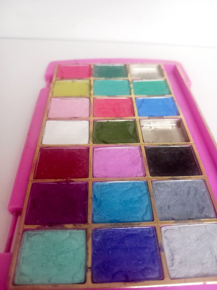 Canlı Renkli Göz Farı Paleti - Görsel 3