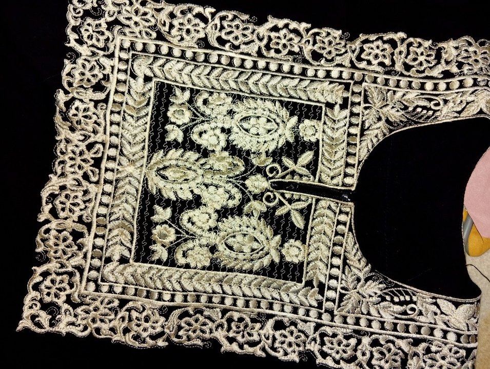 Püsküllü Nakışlı Siyah Bohem Uzun Elbise - Görsel 2