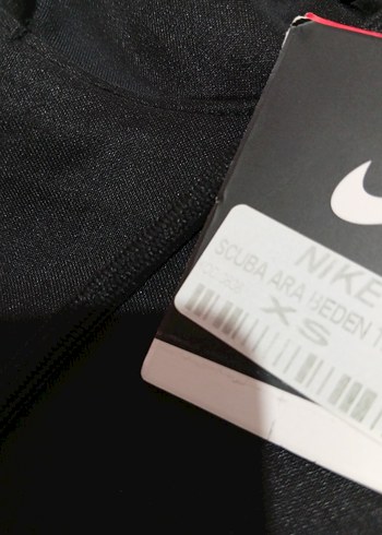 Nike Siyah Fermuarlı Kapüşonlu  Sweatshirt - Görsel 2