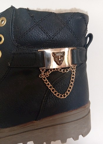 Zincir Detaylı Kadın Deri Bot - Görsel 2