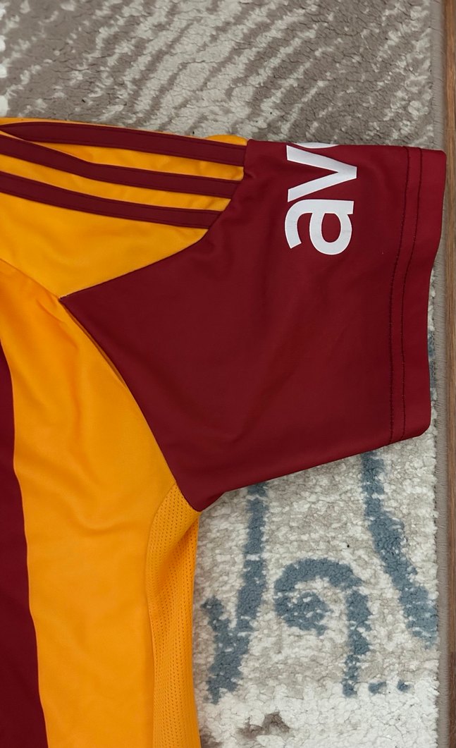 Galatasaray 2012
2013 İç Saha Forması adidas S Beden - Görsel 2