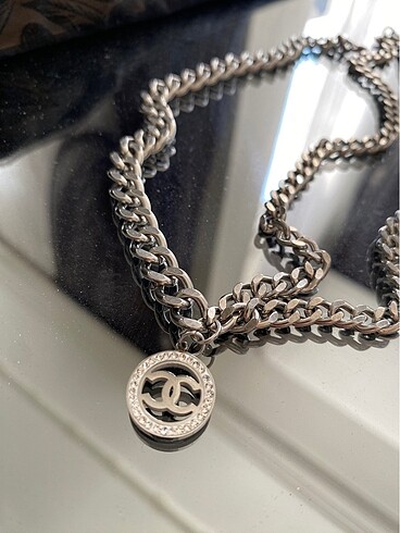 Beden gri Renk Chanel kolye