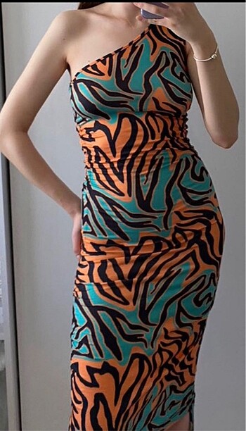 Bershka Zebra elbise