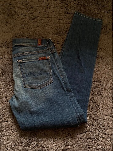 Seven Jean