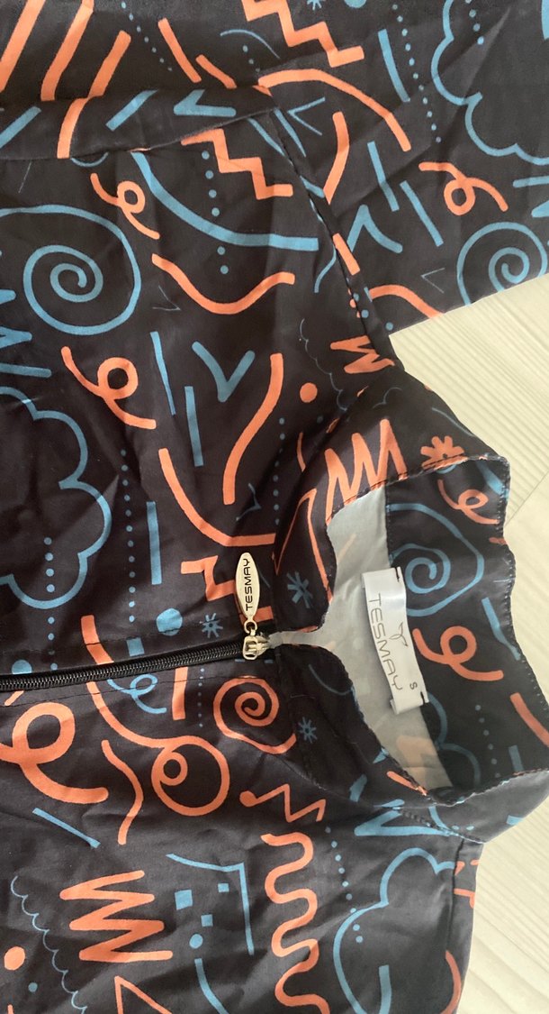 Desenli Siyah Haşema, Uzun Kollu, Drapeli - Görsel 3