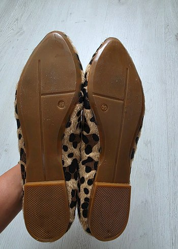 39 Beden Kahverengi Leopar Desenli Süet Kadın Babet