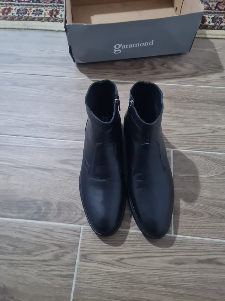 Siyah Erkek Kemerli Minimalist Bot - Görsel 3