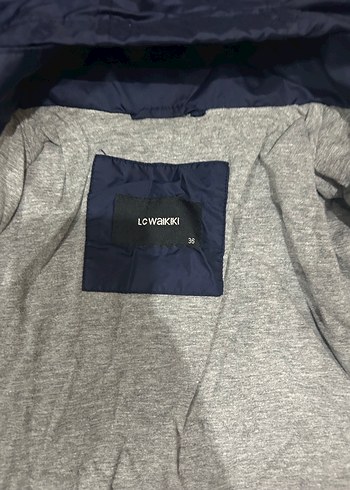 Düğmeli ve fermuarlı Lacivert Kadın yağmurluk mont - Görsel 4