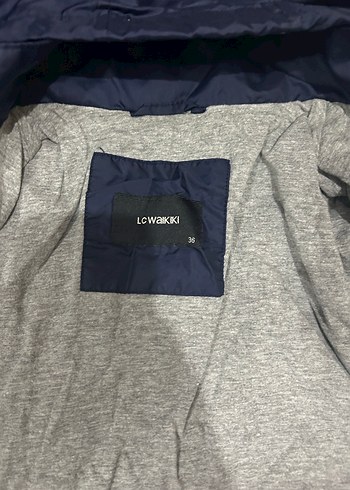 Düğmeli ve fermuarlı Lacivert Kadın yağmurluk mont - Görsel 5