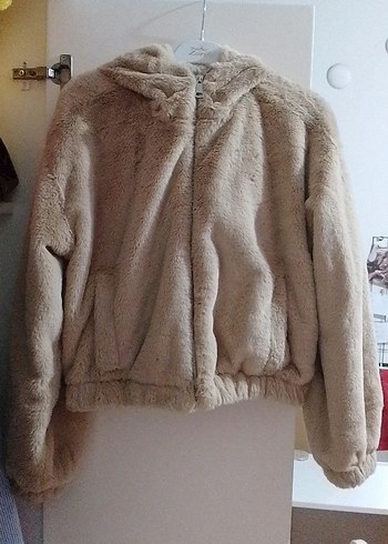 Bej Kapüşonlu Kadın Peluş Ceket