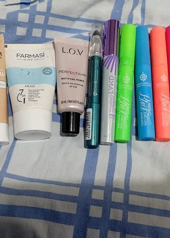 Farmasi Çok Renkli Pastel Makyaj Ürünleri Seti