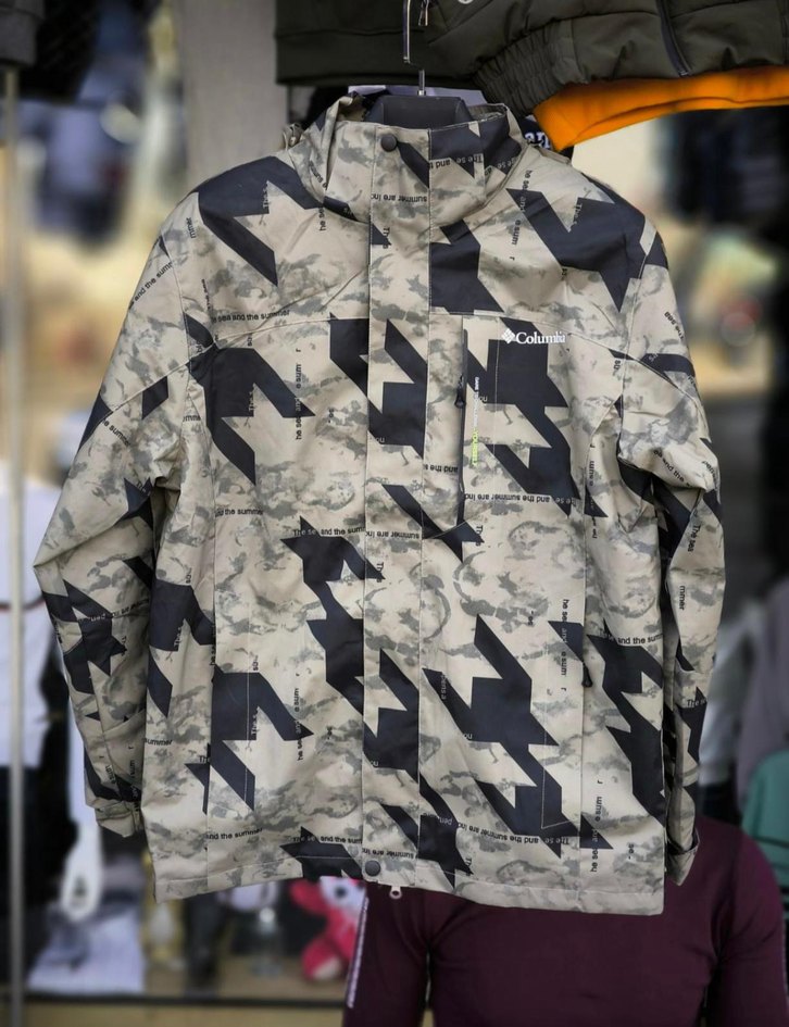 Columbia Kamuflaj Kapüşonlu Erkek Mont - Görsel 2