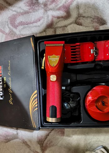 Powertec TR-7700 Kırmızı Renkli Tıraş Makinesi - Görsel 3