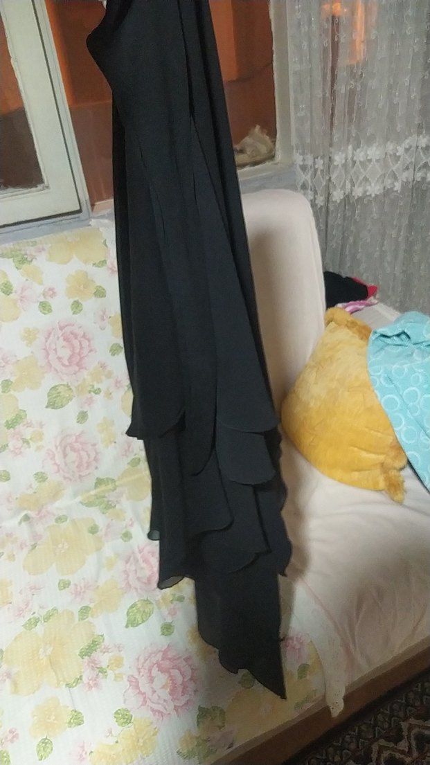 Siyah Dökümlü Kadın Şal - Görsel 3