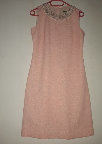 Zincir Detaylı Pudra Midi Elbise - Görsel 2