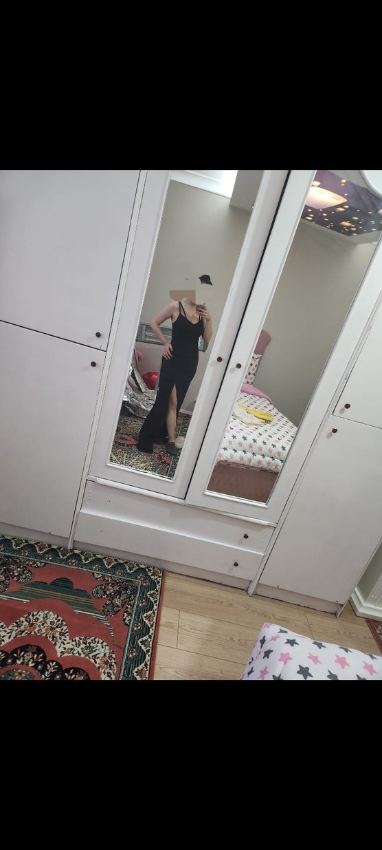 Siyah Uzun V Yaka Gotik Elbise - Görsel 2