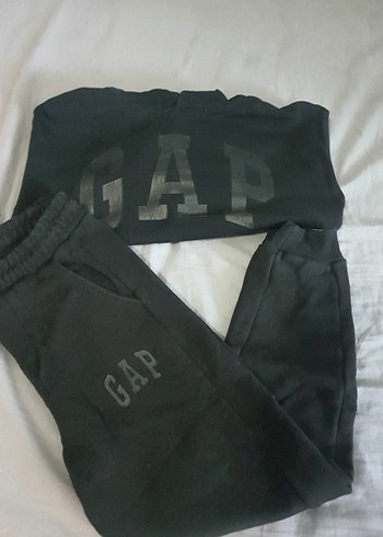 GAP Siyah Erkek Çocuk Eşofman Takımı