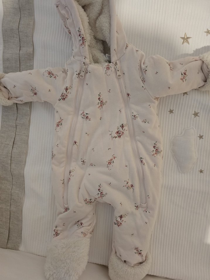 Kız bebek astronot - Görsel 2