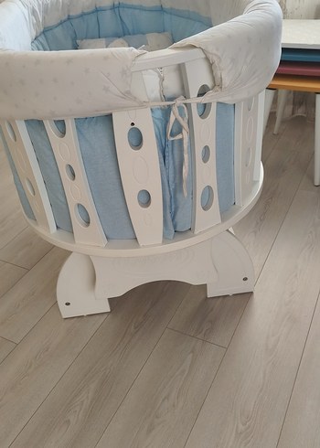 Beden Beyaz Pastel Bebek Beşiği