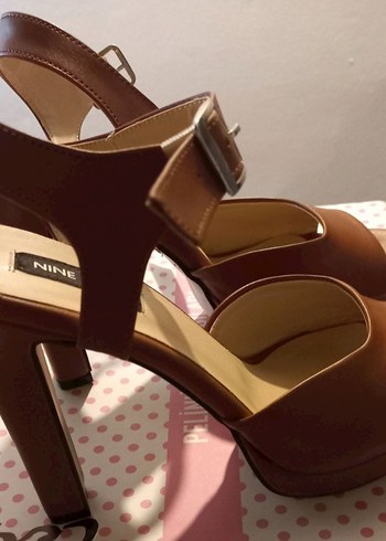 Nine West 37