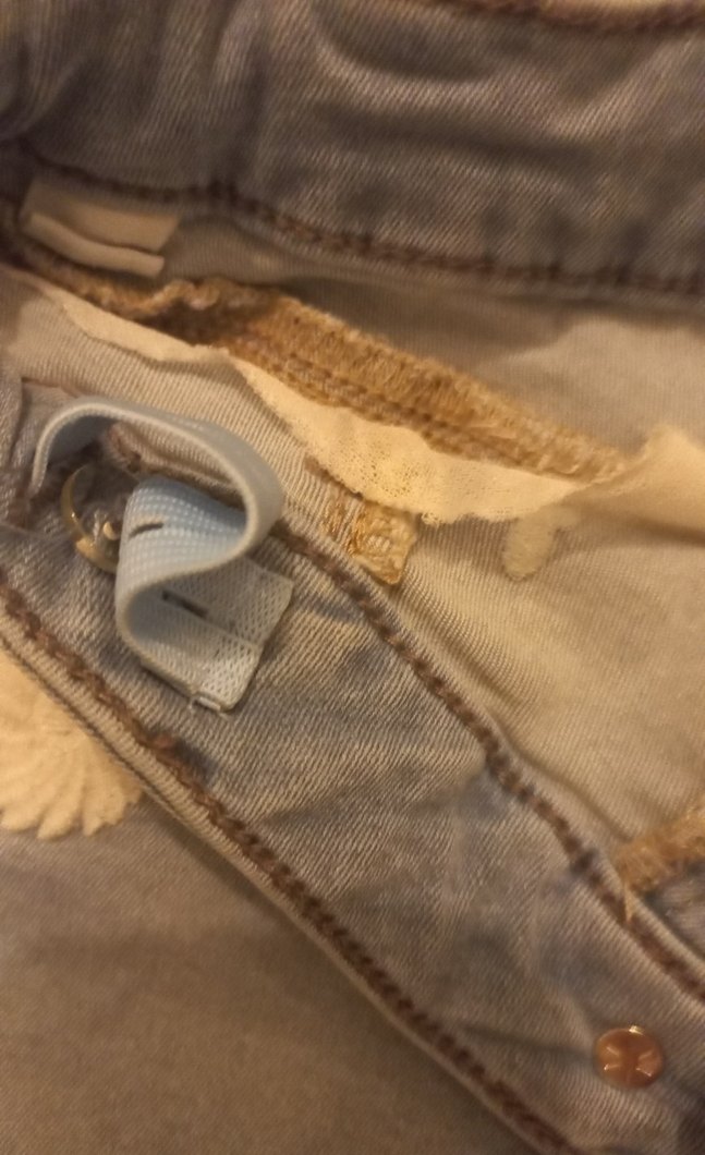 Nakışlı Kot Şort - Görsel 4