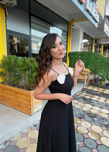Trendyol & Milla Siyah Bağcıksız Parti Elbisesi