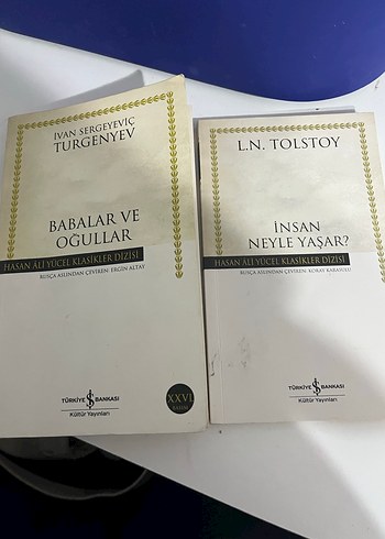 Babalar ve Oğullar & İnsan Neyle Yaşar? - Turgenyev & Tolstoy