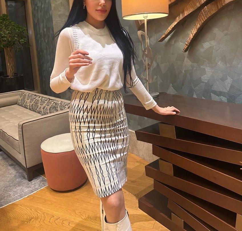 Beyaz Örgü Kolsuz Kadın Süveter - Görsel 3