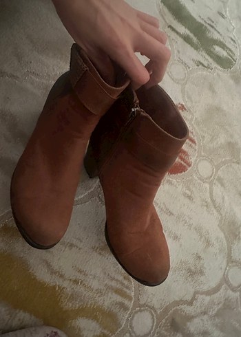 Kahverengi Süet Tokalı Kadın Bot 2 defa giyildi - Görsel 3